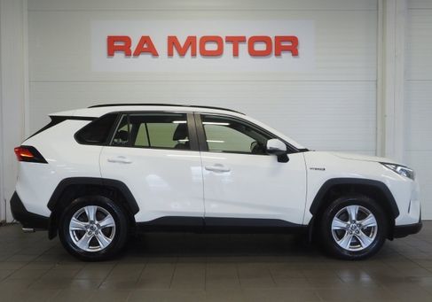 Toyota RAV 4, 2021