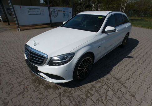 Mercedes-Benz C 300, 2021