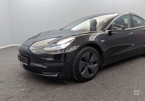 Tesla Model 3, 2020