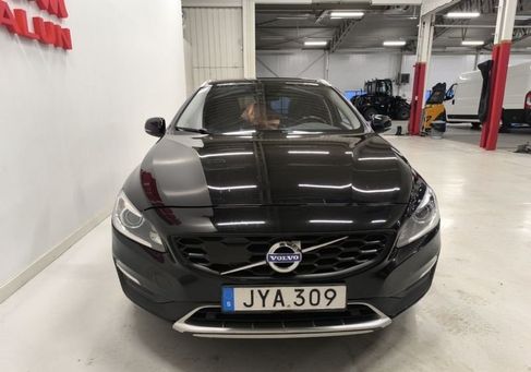 Volvo V60 Cross Country, 2018