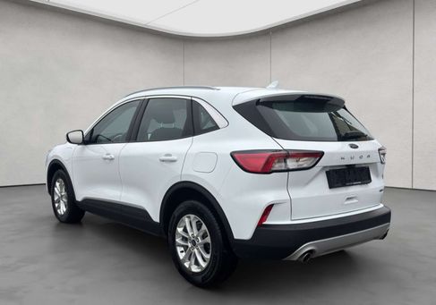 Ford Kuga, 2022
