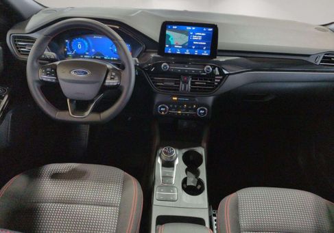 Ford Kuga, 2023 3
