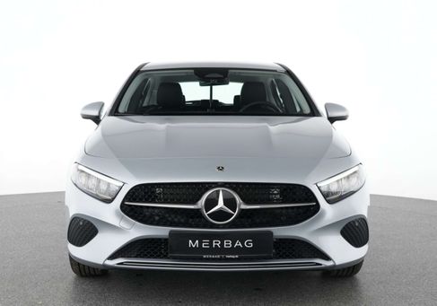 Mercedes-Benz A 180, 2025