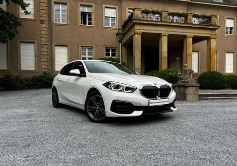 BMW 118, 2023 3