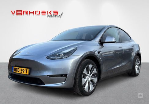 Tesla Model Y, 2023