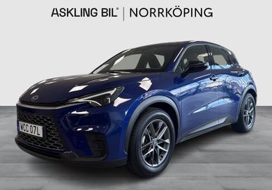 Lexus, 2025