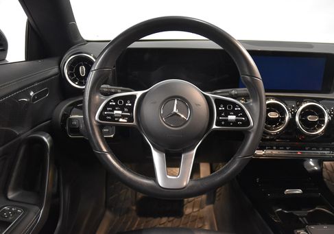 Mercedes-Benz CLA 200 Shooting Brake, 2021