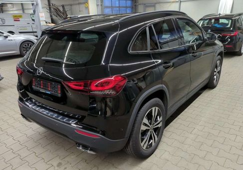 Mercedes-Benz GLA 220, 2023
