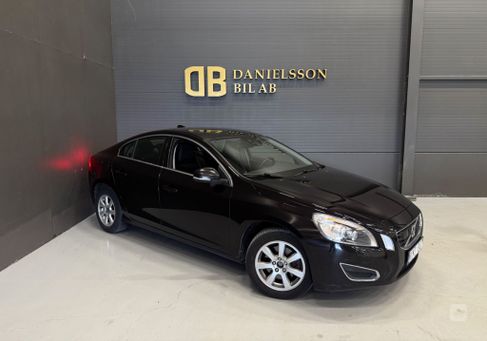 Volvo S60, 2011