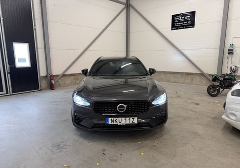 Volvo V90, 2021