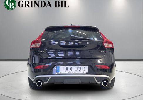 Volvo V40, 2016