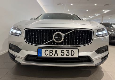 Volvo V90 Cross Country, 2021
