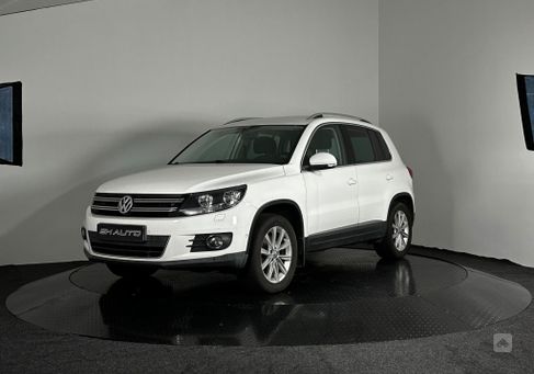 Volkswagen Tiguan, 2012