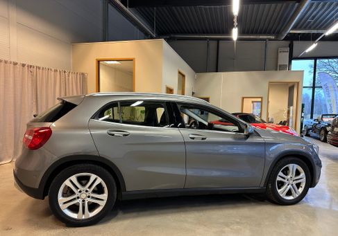 Mercedes-Benz GLA 200, 2016