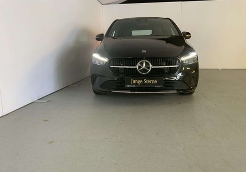 Mercedes-Benz B 180, 2025