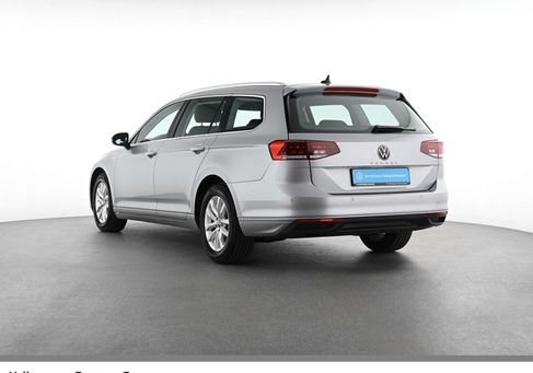 Volkswagen Passat Variant, 2023 3
