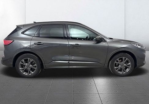 Ford Kuga, 2022