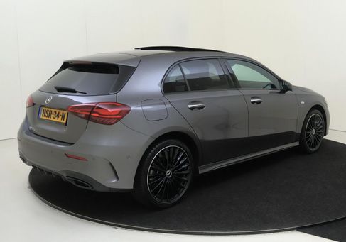 Mercedes-Benz A 250, 2025