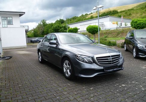 Mercedes-Benz E 200, 2019 2