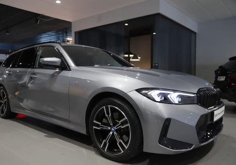 BMW 330, 2024