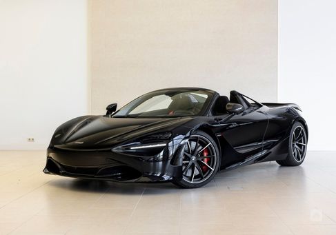 McLaren 720S, 2025