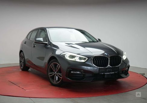 BMW 120, 2020