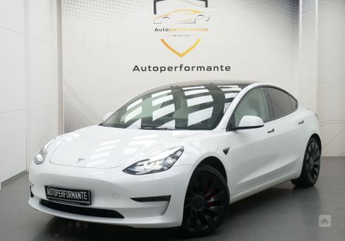 Tesla Model 3, 2022