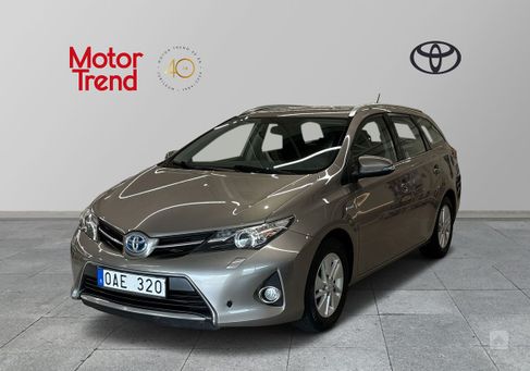 Toyota Auris Touring Sports, 2013