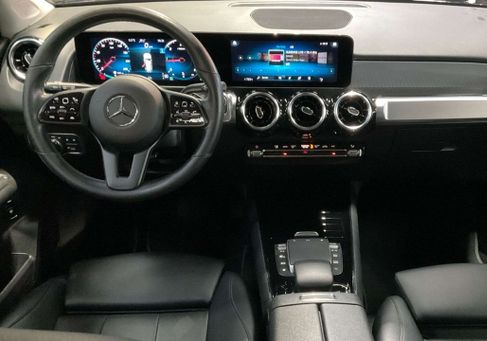 Mercedes-Benz GLB 200, 2021