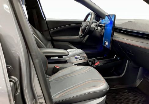 Ford Mustang Mach-E, 2021