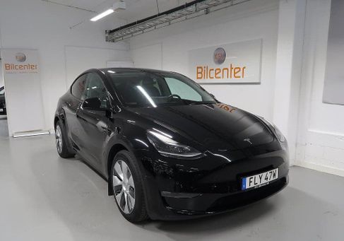 Tesla Model Y, 2022
