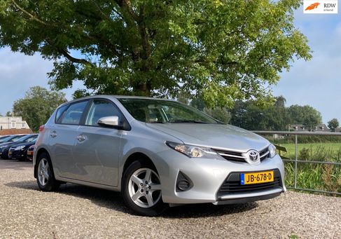 Toyota Auris, 2014