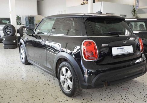 MINI ONE, 2022