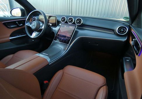 Mercedes-Benz C 200, 2023