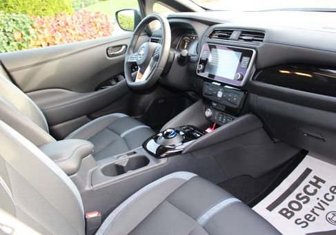 Nissan Leaf, 2022 3