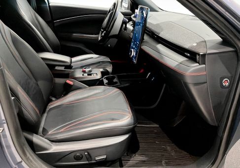 Ford Mustang Mach-E, 2021