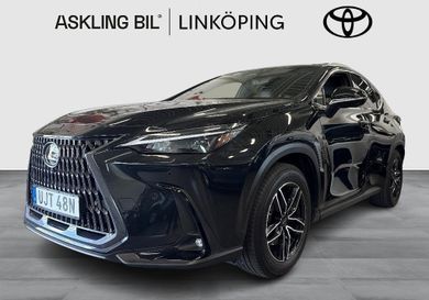 Lexus NX, 2022