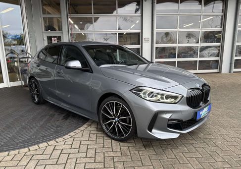 BMW 118, 2023