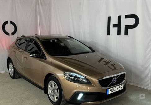 Volvo V40 Cross Country, 2015