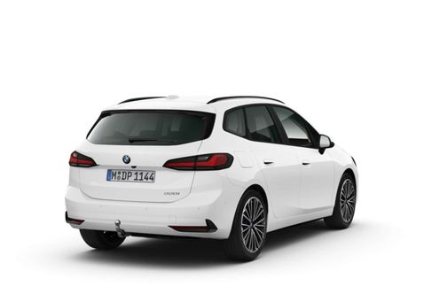 BMW 220, 2025 3