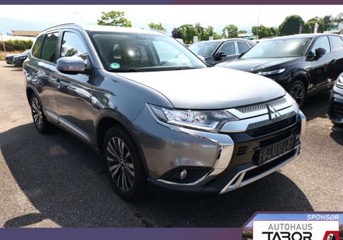 Mitsubishi Outlander, 2020