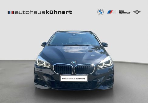 BMW 220, 2022 3