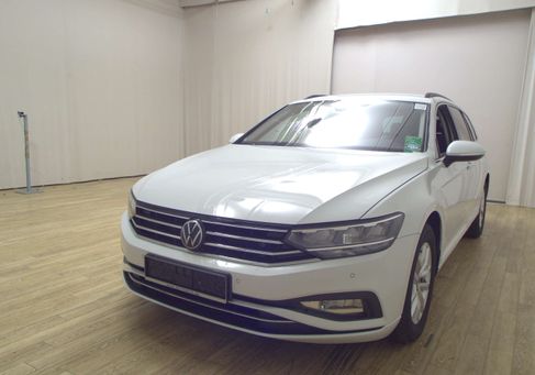 Volkswagen Passat, 2022