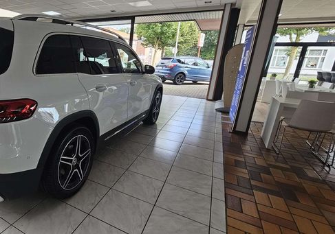 Mercedes-Benz GLB 200, 2021