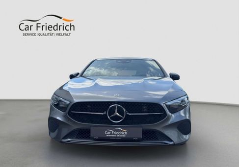Mercedes-Benz A 200, 2023