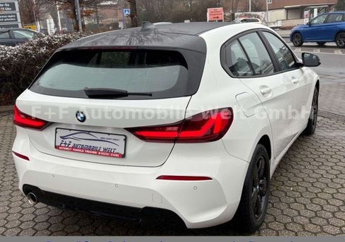 BMW 118, 2022