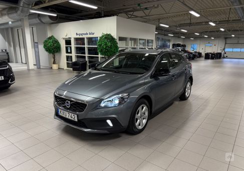 Volvo V40 Cross Country, 2016