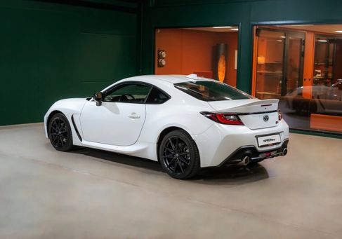 Toyota, 2022 3
