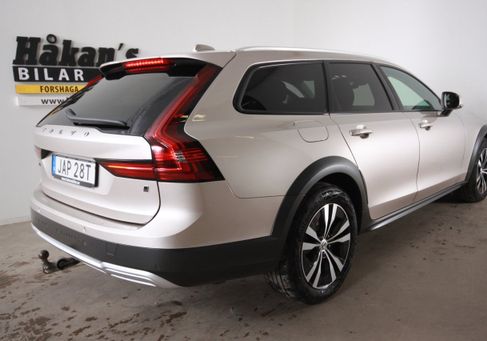 Volvo V90 Cross Country, 2024