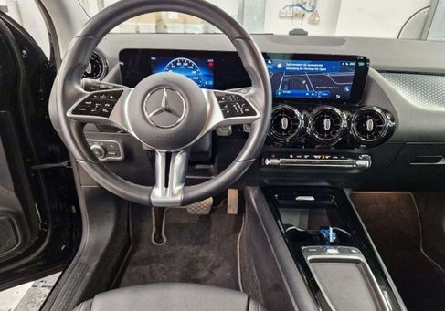 Mercedes-Benz GLA 180, 2024